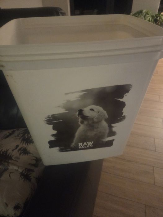 Pojemnik duzy XL na karme