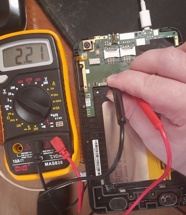 Планшет Lenovo IdeaTab A3000-H на запчастини (Жива батарея 4V, цілий с