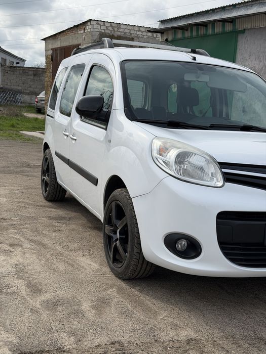 Продаю RENAULT Kangoo
