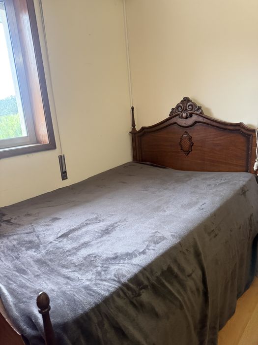 Cama de casal + estrado + colchão