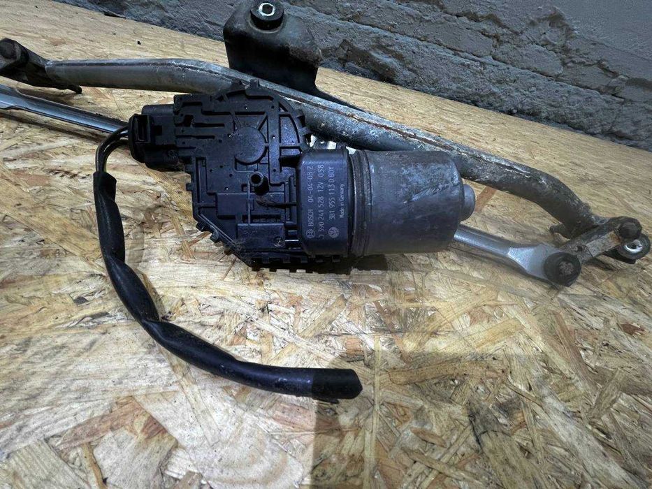 Mechanizm wycieraczek + silniczek przód vw skoda