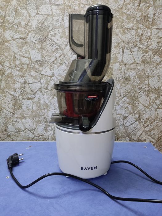 Продам Шнековую соковыжималку Raven EWW005