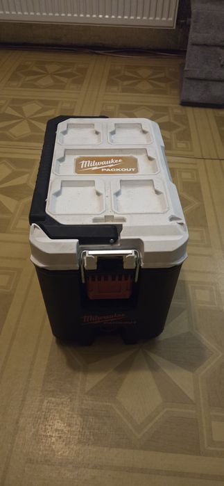 Milwaukee packout lodówka