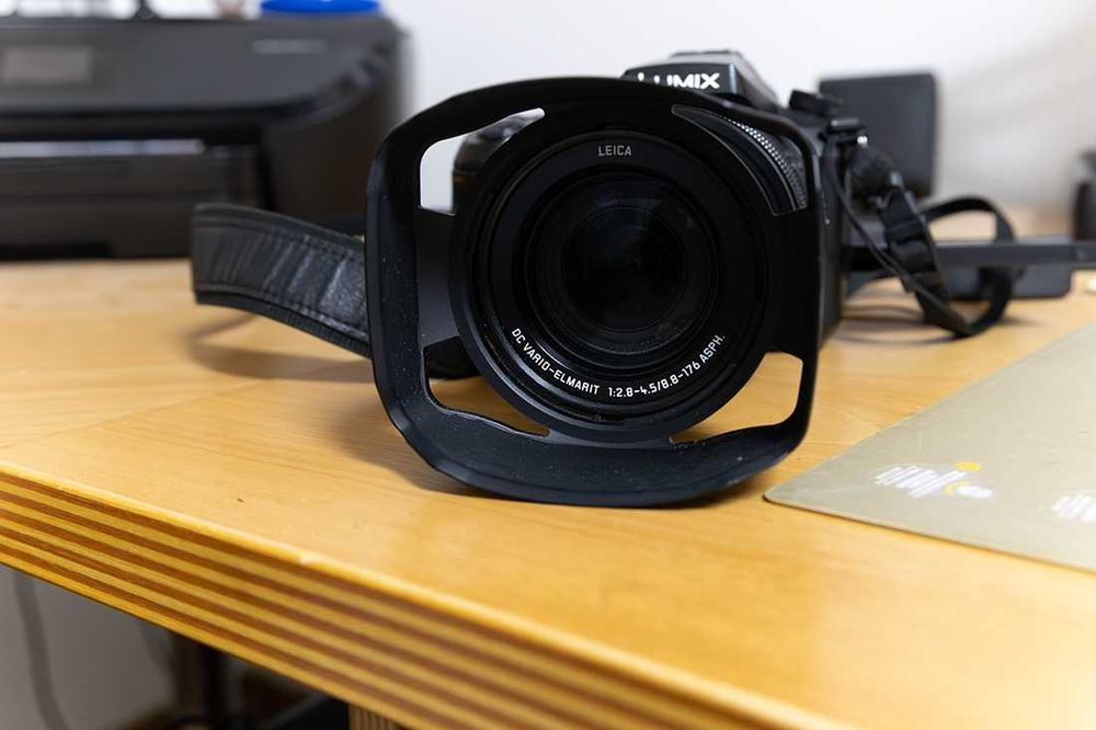 Panasonic Lumix DMC FZ2200