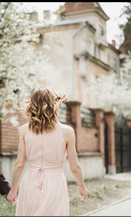 Елегантне і вишукане плаття на розписку