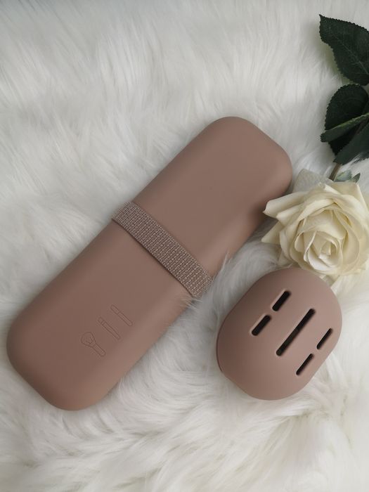 Etui na pędzle do makijażu i etui case na gąbeczkę zestaw Sinsay nowy