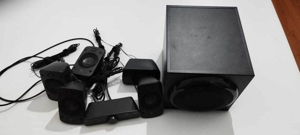 Logitech Z-906 Surround System 5.1
