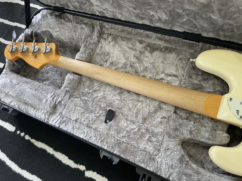 Fender Precision American Professional II
