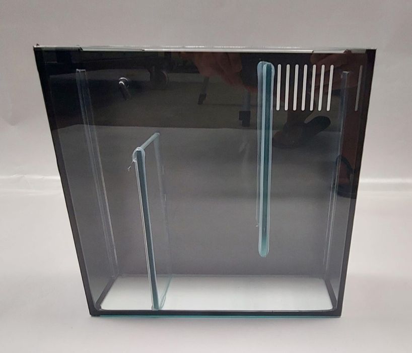 Aquário Cubo 30 c/Sump Traseira - 27Litros NOVOS!! Antes: 70€ Agora: 60€