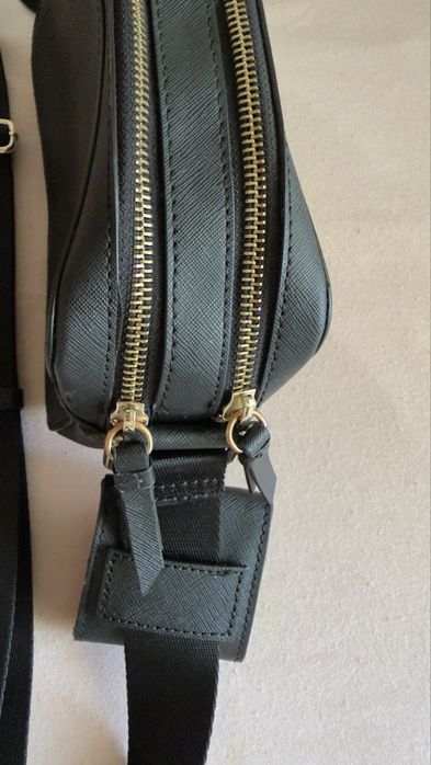 Bolsa marca DNKY