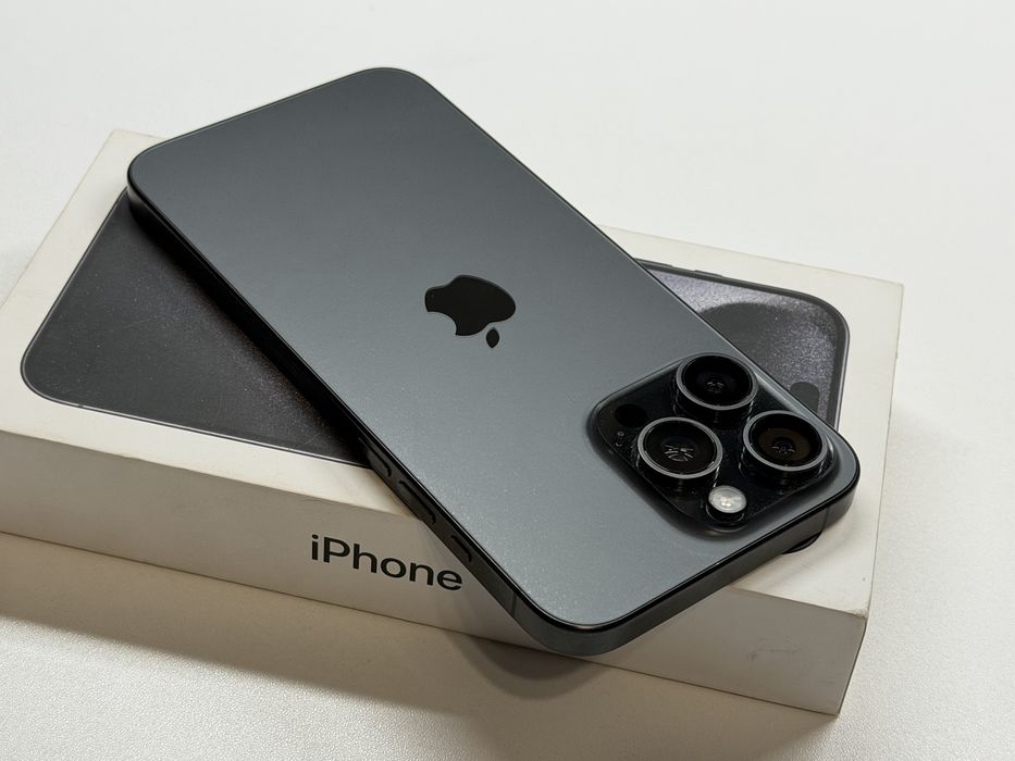 Apple iPhone 15 Pro Max 256 GB Czarny | Stan BDB | Bateria 84% | 100% Sprawny | Komplet | Bez Blokad | Oryginał
