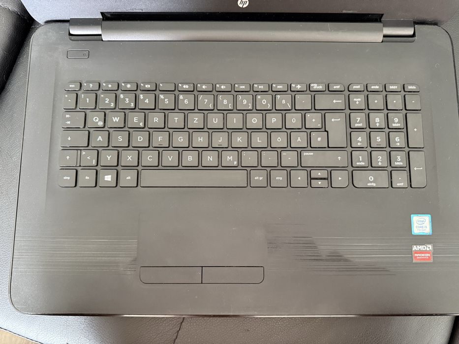 Laptop HP 17’’ | Intel i5 | 8 GB RAM | SSD 250 GB