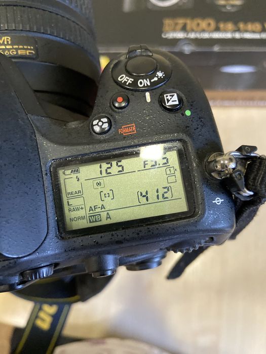 Фотоаппарат Nikon D7100  з комплектом