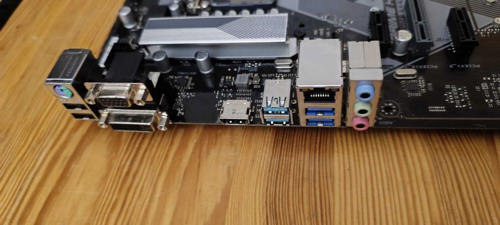 Материнка,плата ASUS Prime H370-PLUS