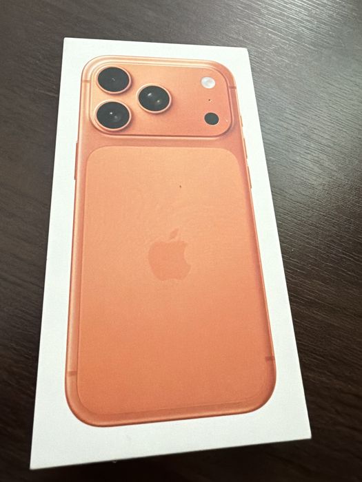 Do sprzedarzynowy  Iphone 17pro