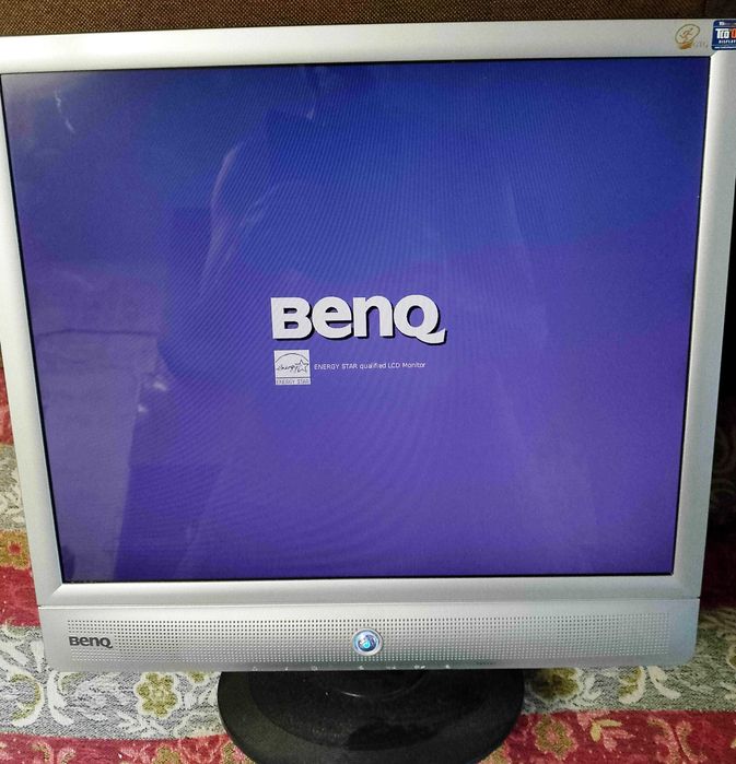 Монитор BenQ Q7C4 17" (43.2 см)