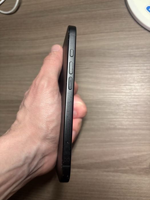 Iphone 16 black 128 gb