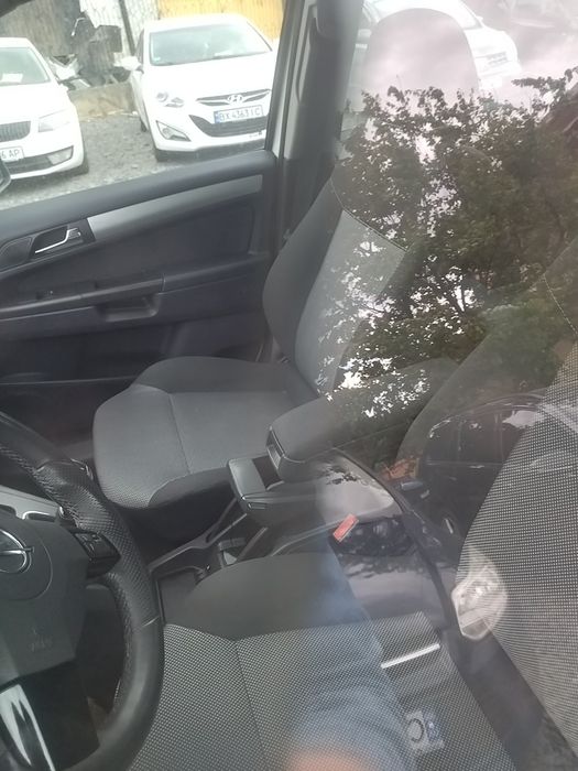 Опель Opel Zafira 2011 1.6Бензин
