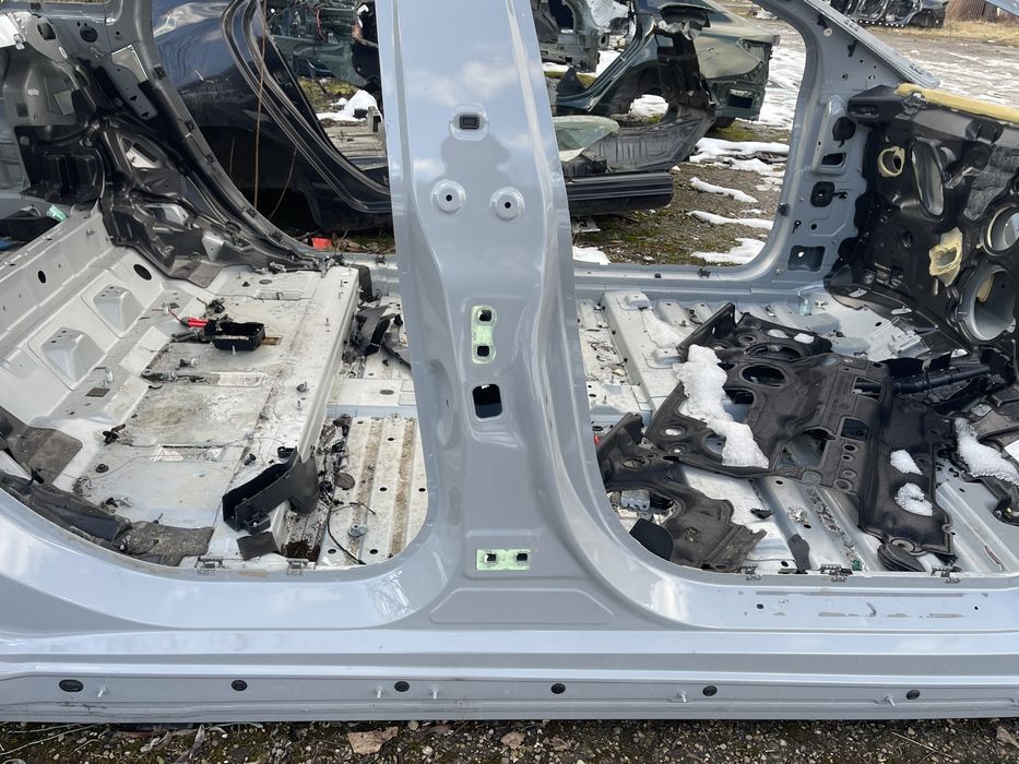 Поріг правий Mercedes EQE 53 2022-