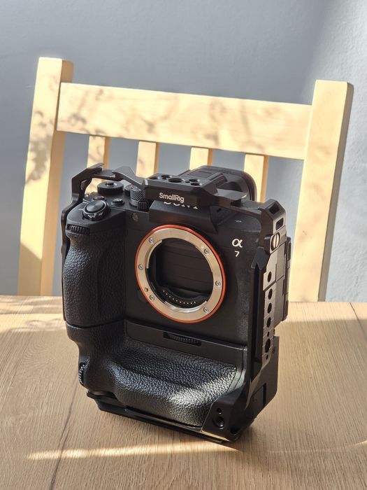 Sony A7V+battery grip , oraz smallrig