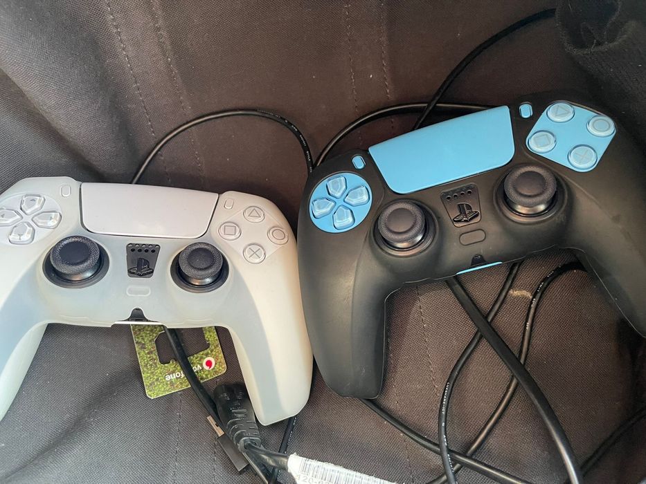 Ps5 em bom estado com comandos