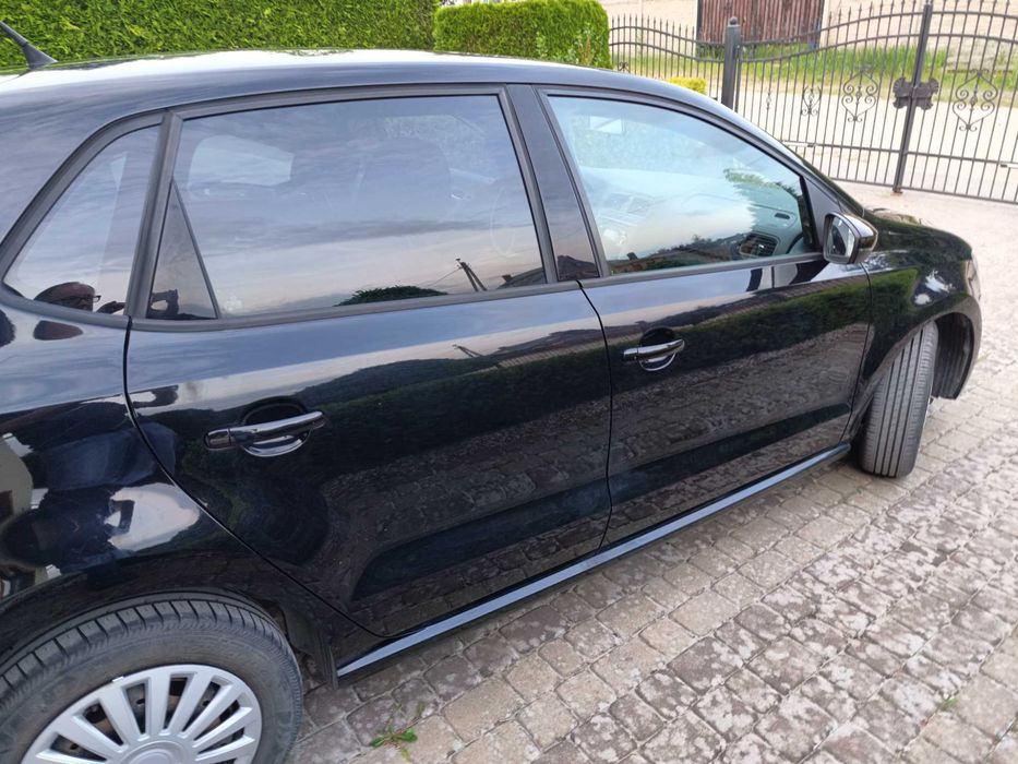 Volkswagen POLO 2010 czarny Climatronic niski przebieg