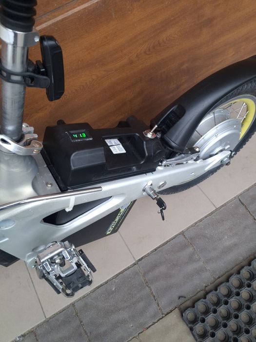 ЕлектроВелосипед на ручці газа і новою батареею 36V 15Am. MICK.