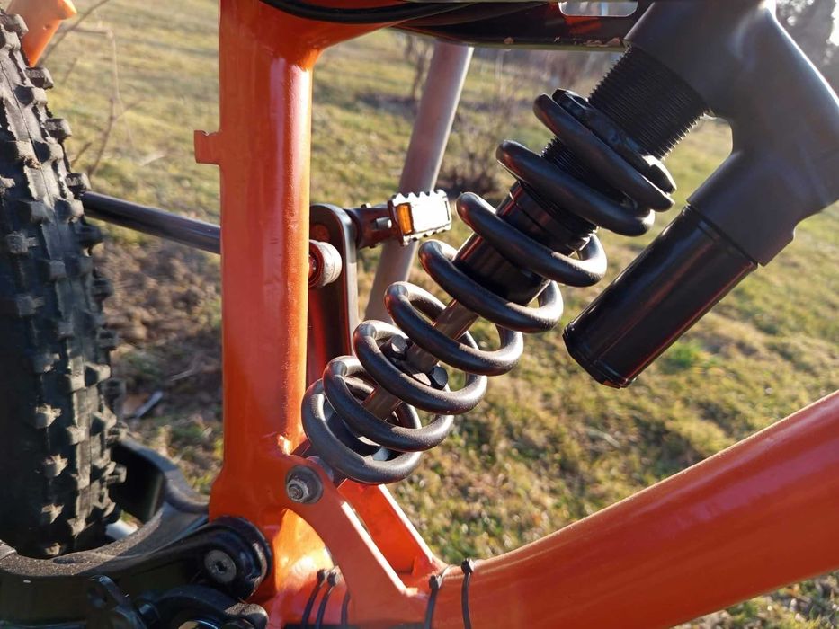 rower DH kona zjazdówka
