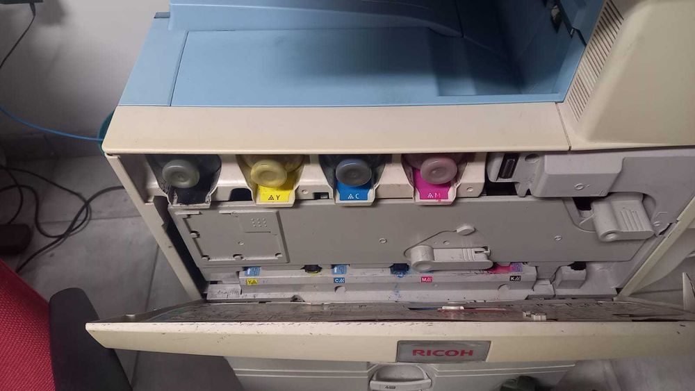 OFEREÇO duas impressoras Ricoh usadas
