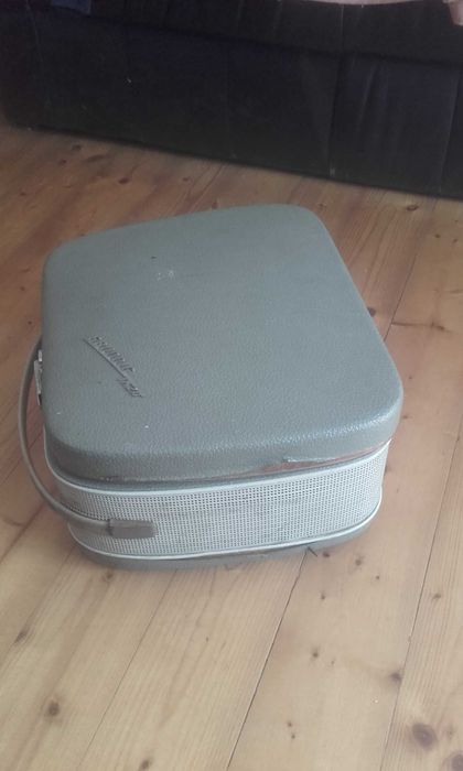 Zabytkowy magnetofon szpulowy Grundig tk 24