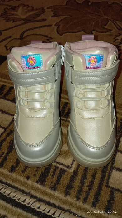 Продам сапожечки дитячі