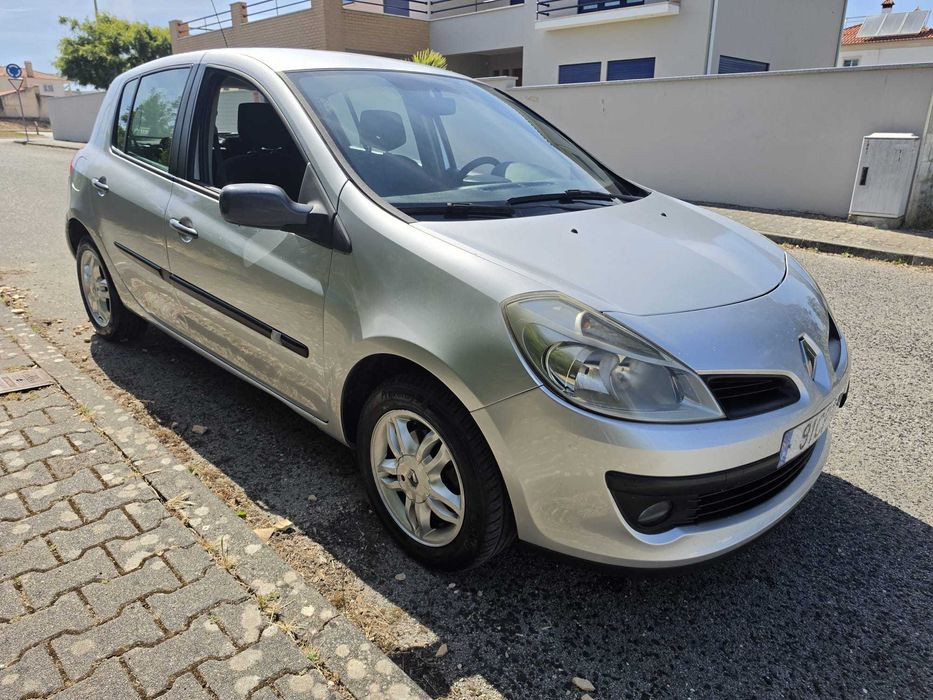 Renault Clio III 1.2 i – 2006