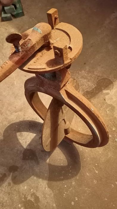 Баттерфляй, задвіжка стальний. Діаметр 250 мм.