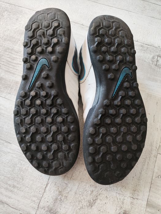 Buty sportowe Puma turf roz 38,5