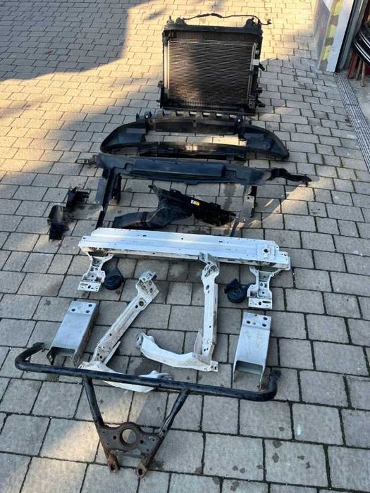 Land Rover Discovery V L462 Передня панель телевізор