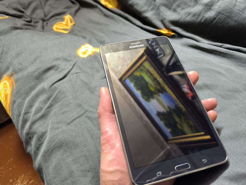 Продам телефон планшет Samsung Galaxy Tab 4 7"