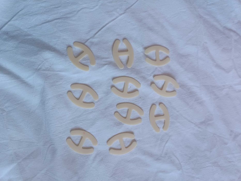 ściągacz do ramiączek stanika