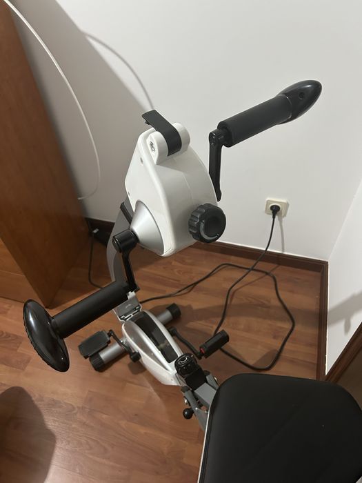 Bicicleta fixa completamente nova