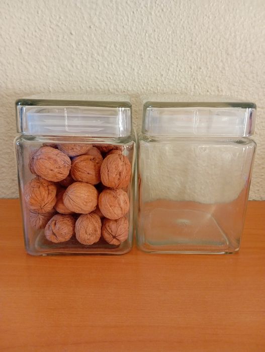 2 Thick-Glass Jars489543535638630400