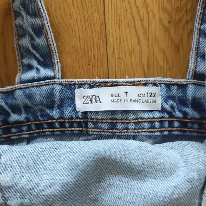 122 Zara ogrodniczki niebieskie jeansowe jeansy spodnie