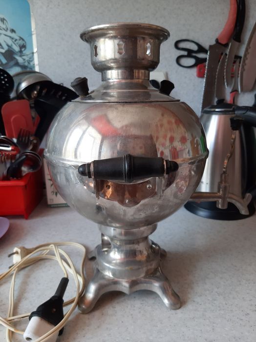 Продам электрический самовар.