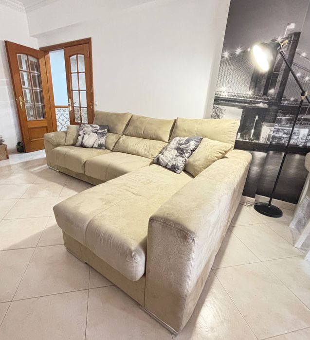 Sofá com chaise longue