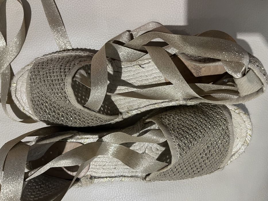 Złote espadryle 38 nowe / buty na koturnie
