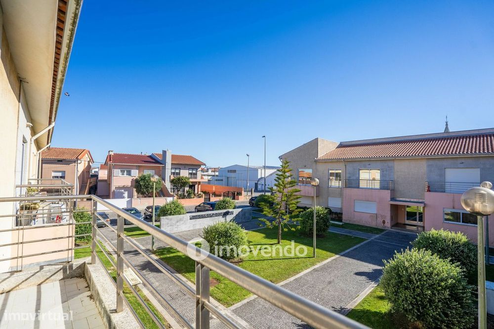 Apartamento T3 com garagem, próximo do mar, em Aguçadoura