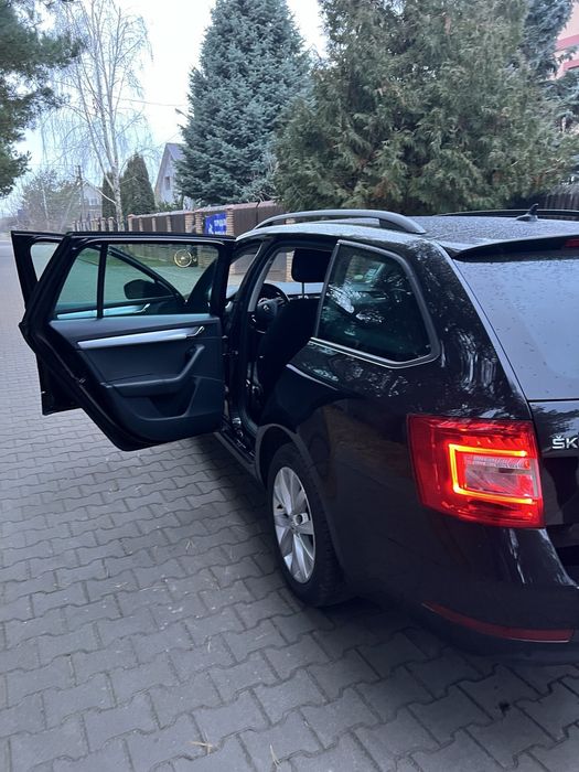 Продам шкоду А7 1,6 диз. Автомат