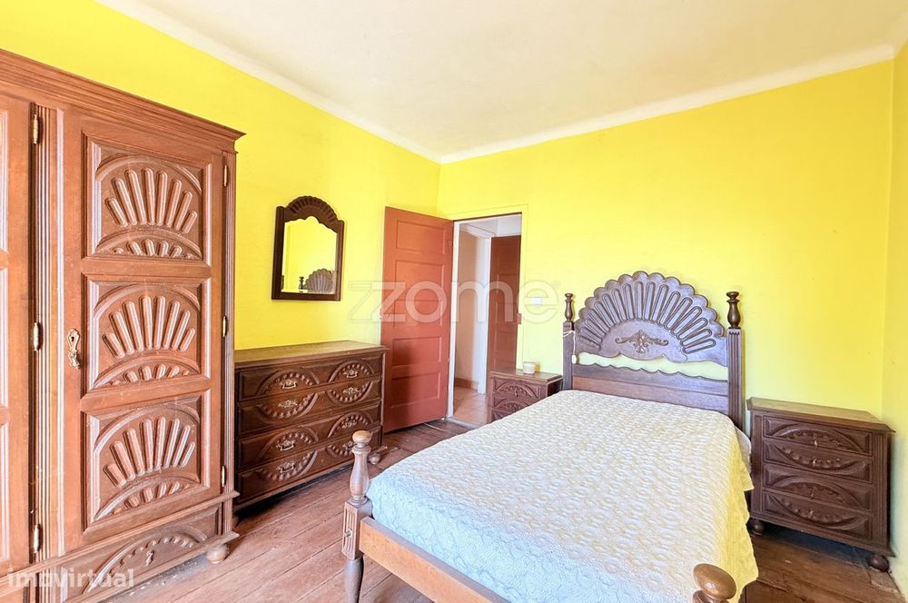 Moradia Térrea com 766 m² de Terreno e Poço