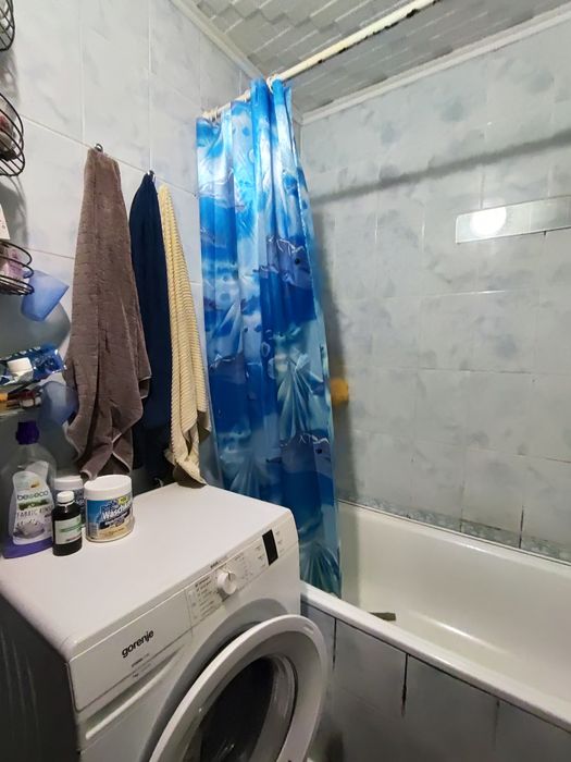 Продається трикімнатна квартира на масиві, в м.Васильків. 48000$