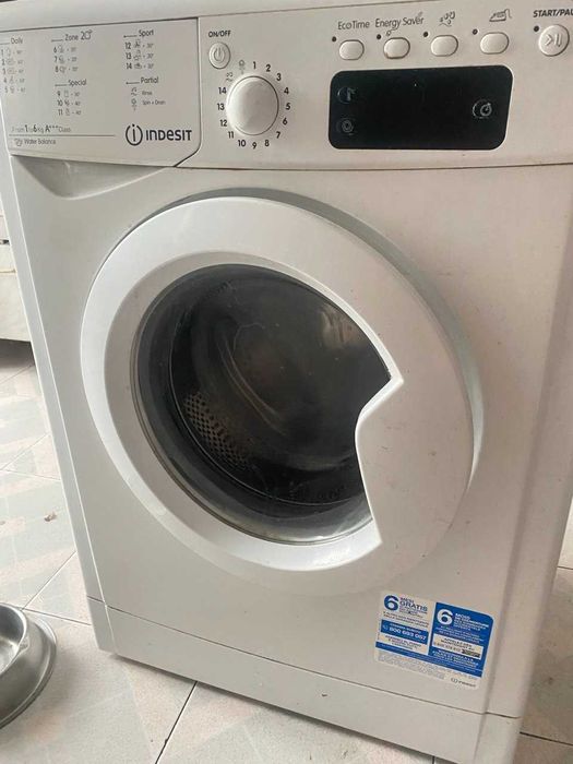 пральна машина Indesit