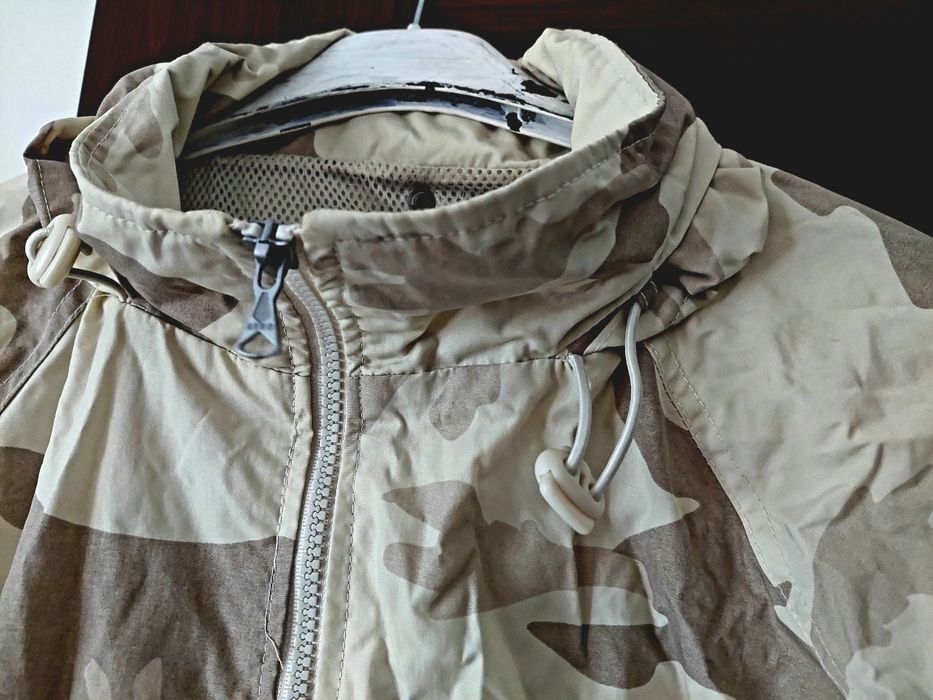 Kurtka wiatrówka panterka Sahara