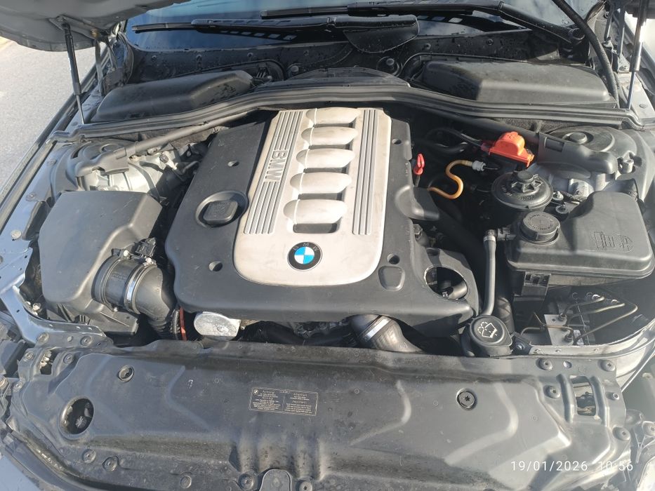 BMW E61 535d Full Pack-M de fábrica (Selo Antigo)
